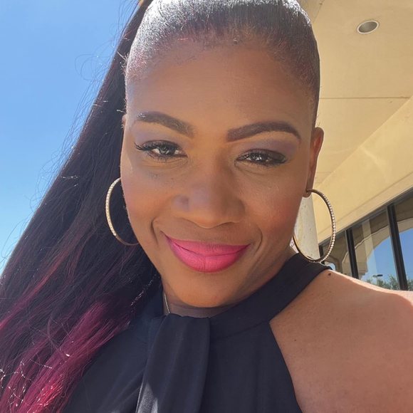 Meet your Posher, Tonya - Picture 1 of 1